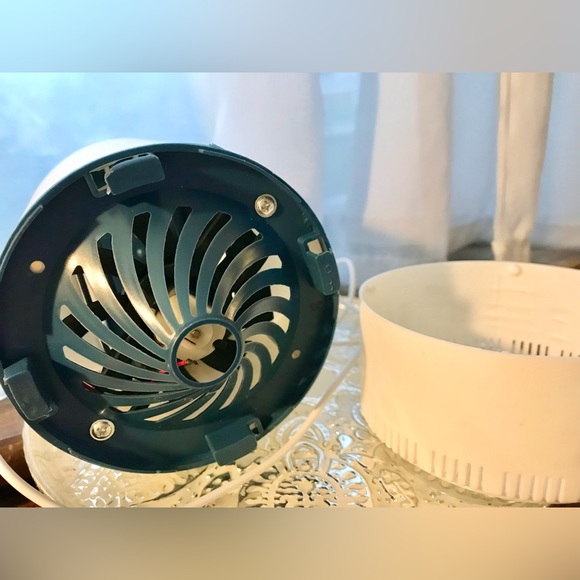 USB Mini Electric Bug Trapper Zapper Light & Fan Mobile Insect Trap Remove base - Picture 10 of 13